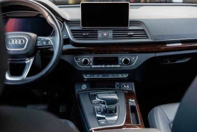 Білий Ауді Ку 5, об'ємом двигуна 2 л та пробігом 98 тис. км за 8000 $, фото 11 на Automoto.ua