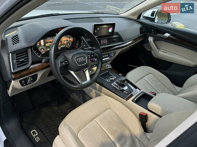 Білий Ауді Ку 5, об'ємом двигуна 1.98 л та пробігом 111 тис. км за 25600 $, фото 25 на Automoto.ua