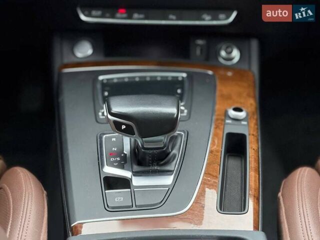 Белый Ауди Ку 5, объемом двигателя 1.98 л и пробегом 158 тыс. км за 25500 $, фото 52 на Automoto.ua