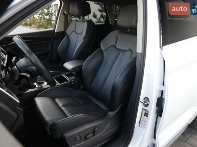 Білий Ауді Ку 5, об'ємом двигуна 1.98 л та пробігом 120 тис. км за 28500 $, фото 17 на Automoto.ua