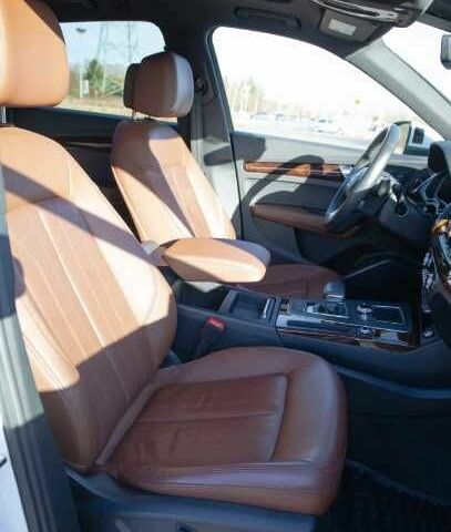 Белый Ауди Ку 5, объемом двигателя 2 л и пробегом 55 тыс. км за 15800 $, фото 8 на Automoto.ua