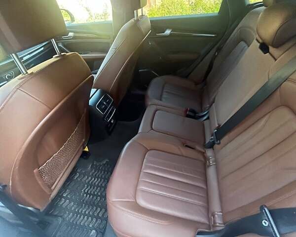 Белый Ауди Ку 5, объемом двигателя 1.98 л и пробегом 82 тыс. км за 27000 $, фото 14 на Automoto.ua