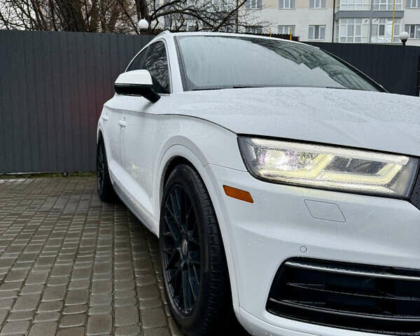 Білий Ауді Ку 5, об'ємом двигуна 1.98 л та пробігом 229 тис. км за 22400 $, фото 13 на Automoto.ua