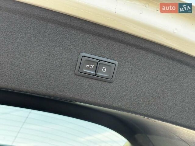 Білий Ауді Ку 5, об'ємом двигуна 1.98 л та пробігом 107 тис. км за 23500 $, фото 17 на Automoto.ua