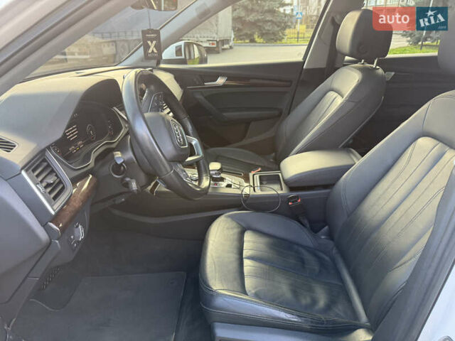 Белый Ауди Ку 5, объемом двигателя 1.98 л и пробегом 102 тыс. км за 25900 $, фото 16 на Automoto.ua