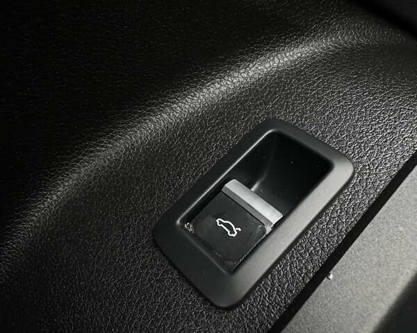 Білий Ауді Ку 5, об'ємом двигуна 2 л та пробігом 206 тис. км за 23600 $, фото 35 на Automoto.ua