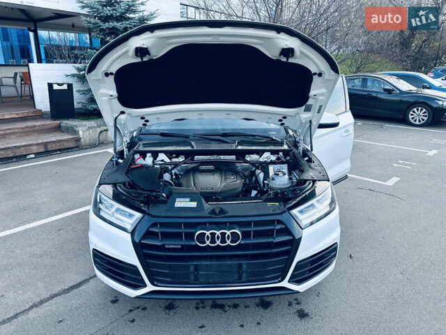 Білий Ауді Ку 5, об'ємом двигуна 1.98 л та пробігом 86 тис. км за 29500 $, фото 13 на Automoto.ua