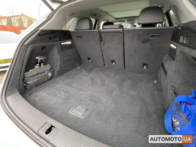 Белый Ауди Ку 5, объемом двигателя 2 л и пробегом 104 тыс. км за 27800 $, фото 8 на Automoto.ua