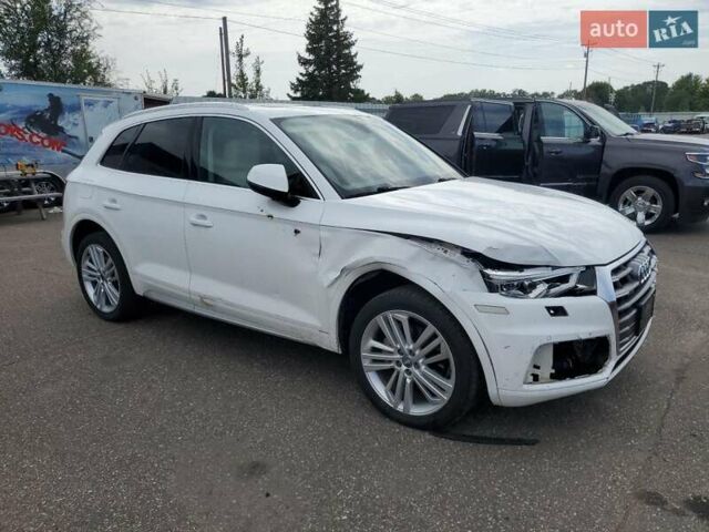 Белый Ауди Ку 5, объемом двигателя 2 л и пробегом 147 тыс. км за 8300 $, фото 3 на Automoto.ua