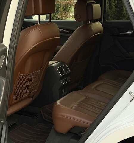 Белый Ауди Ку 5, объемом двигателя 1.98 л и пробегом 108 тыс. км за 26700 $, фото 5 на Automoto.ua