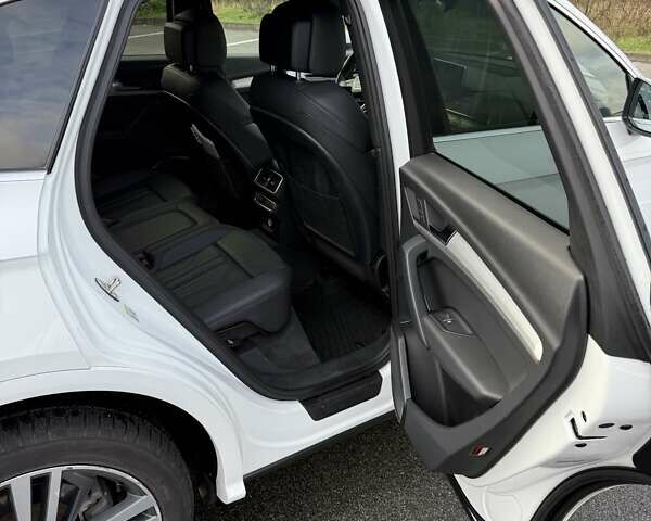 Білий Ауді Ку 5, об'ємом двигуна 1.98 л та пробігом 179 тис. км за 21900 $, фото 11 на Automoto.ua