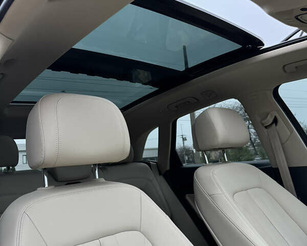 Белый Ауди Ку 5, объемом двигателя 2 л и пробегом 108 тыс. км за 28500 $, фото 17 на Automoto.ua