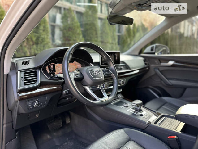 Белый Ауди Ку 5, объемом двигателя 2 л и пробегом 41 тыс. км за 24900 $, фото 37 на Automoto.ua