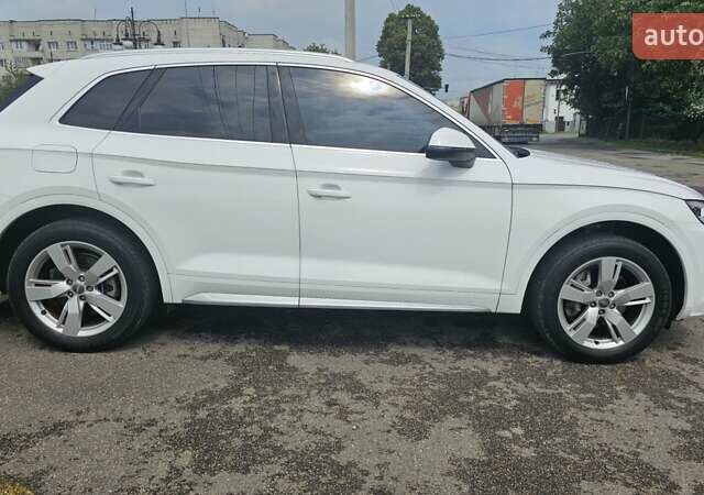 Білий Ауді Ку 5, об'ємом двигуна 2 л та пробігом 114 тис. км за 26300 $, фото 5 на Automoto.ua