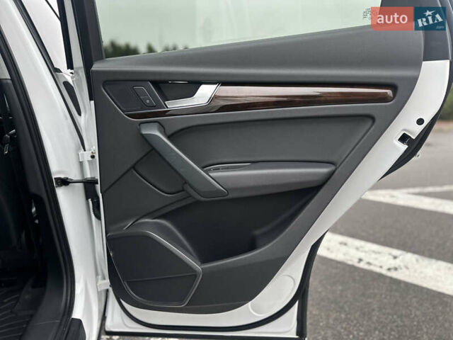 Белый Ауди Ку 5, объемом двигателя 1.99 л и пробегом 163 тыс. км за 22999 $, фото 32 на Automoto.ua