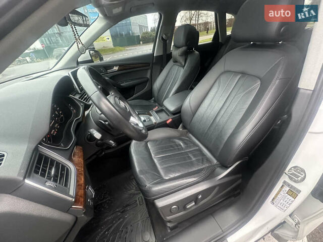 Белый Ауди Ку 5, объемом двигателя 1.99 л и пробегом 163 тыс. км за 22999 $, фото 25 на Automoto.ua