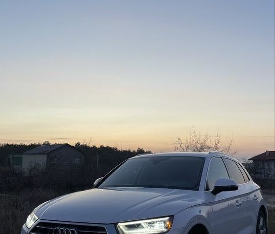 Белый Ауди Ку 5, объемом двигателя 2 л и пробегом 126 тыс. км за 28800 $, фото 1 на Automoto.ua