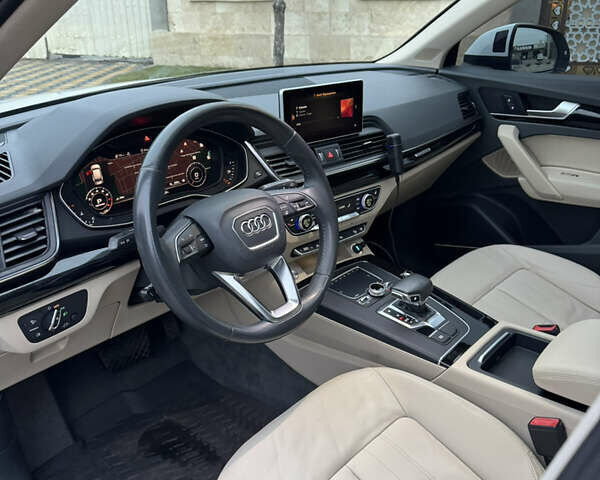 Белый Ауди Ку 5, объемом двигателя 2 л и пробегом 108 тыс. км за 28500 $, фото 20 на Automoto.ua