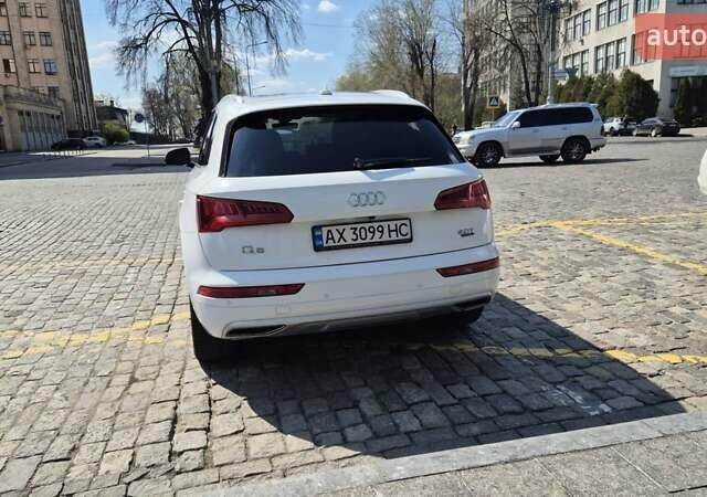 Белый Ауди Ку 5, объемом двигателя 1.98 л и пробегом 57 тыс. км за 30000 $, фото 35 на Automoto.ua