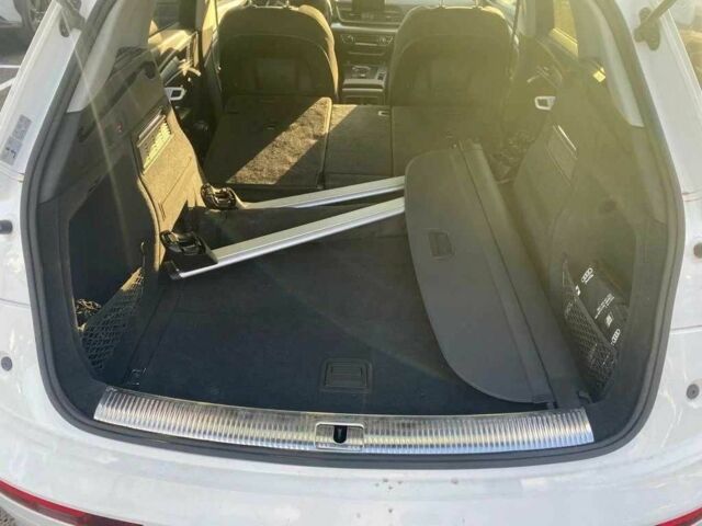 Білий Ауді Ку 5, об'ємом двигуна 2 л та пробігом 95 тис. км за 20000 $, фото 7 на Automoto.ua