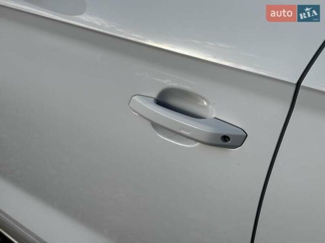 Білий Ауді Ку 5, об'ємом двигуна 1.98 л та пробігом 107 тис. км за 23500 $, фото 16 на Automoto.ua