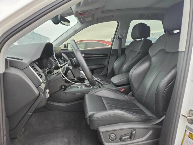 Білий Ауді Ку 5, об'ємом двигуна 2 л та пробігом 112 тис. км за 5500 $, фото 9 на Automoto.ua