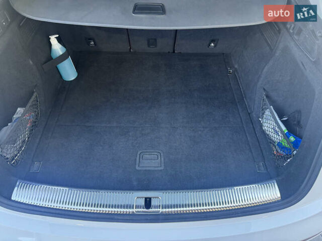 Белый Ауди Ку 5, объемом двигателя 1.97 л и пробегом 215 тыс. км за 32900 $, фото 27 на Automoto.ua