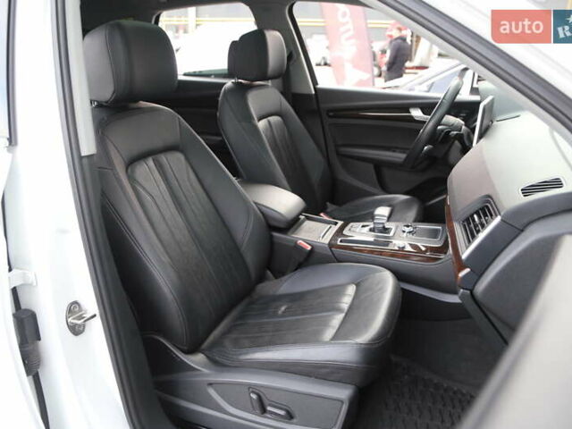 Білий Ауді Ку 5, об'ємом двигуна 1.98 л та пробігом 111 тис. км за 23900 $, фото 12 на Automoto.ua