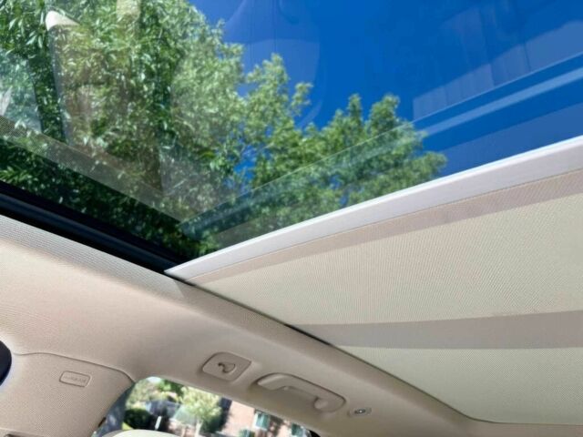 Белый Ауди Ку 5, объемом двигателя 2 л и пробегом 47 тыс. км за 12500 $, фото 12 на Automoto.ua