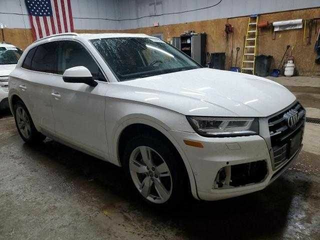 Белый Ауди Ку 5, объемом двигателя 0 л и пробегом 67 тыс. км за 8000 $, фото 3 на Automoto.ua