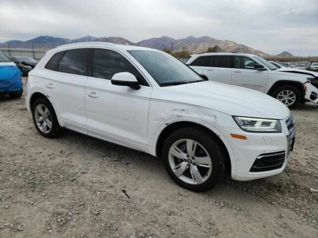 Білий Ауді Ку 5, об'ємом двигуна 2 л та пробігом 112 тис. км за 5500 $, фото 2 на Automoto.ua