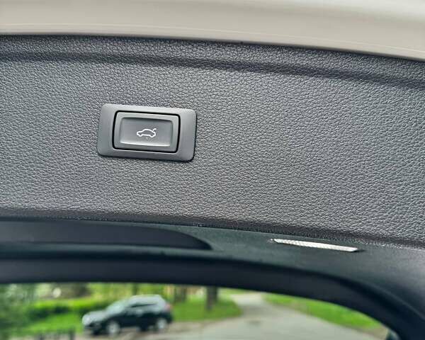 Белый Ауди Ку 5, объемом двигателя 1.97 л и пробегом 175 тыс. км за 34500 $, фото 10 на Automoto.ua