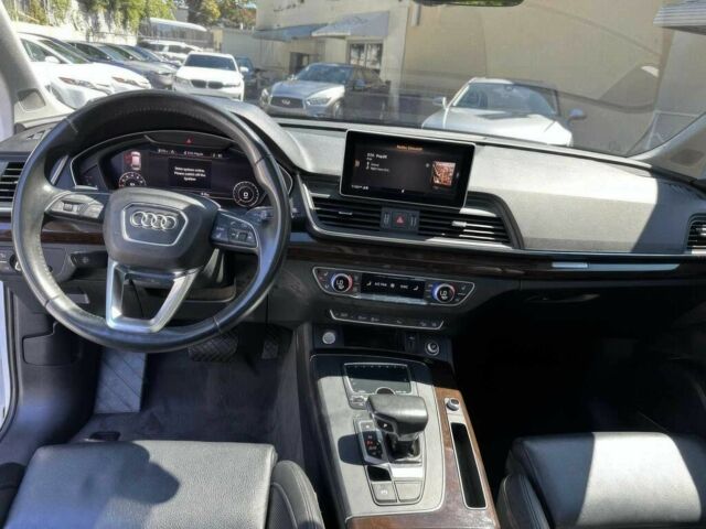 Белый Ауди Ку 5, объемом двигателя 2 л и пробегом 38 тыс. км за 12500 $, фото 8 на Automoto.ua