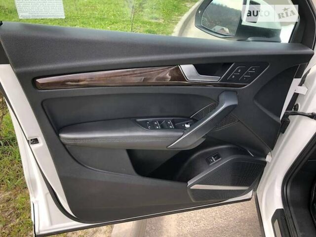 Білий Ауді Ку 5, об'ємом двигуна 1.98 л та пробігом 175 тис. км за 26000 $, фото 14 на Automoto.ua