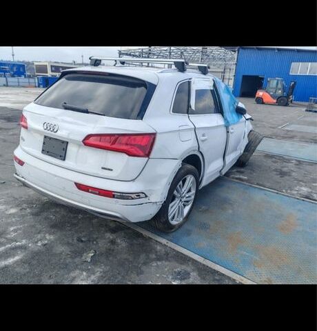 Белый Ауди Ку 5, объемом двигателя 2 л и пробегом 68 тыс. км за 6500 $, фото 2 на Automoto.ua