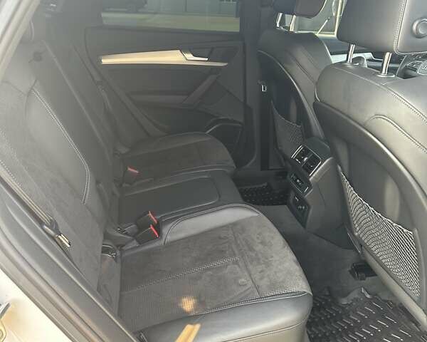 Білий Ауді Ку 5, об'ємом двигуна 2.97 л та пробігом 140 тис. км за 45698 $, фото 17 на Automoto.ua