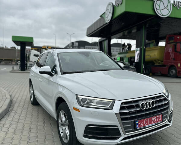 Ауди Ку 5 2019 в Тернополе на Automoto.ua Белый Ауди Ку 5, объемом двигателя 2 л и пробегом 64 тыс. км за 24700 $, фото 2 на Automoto.ua