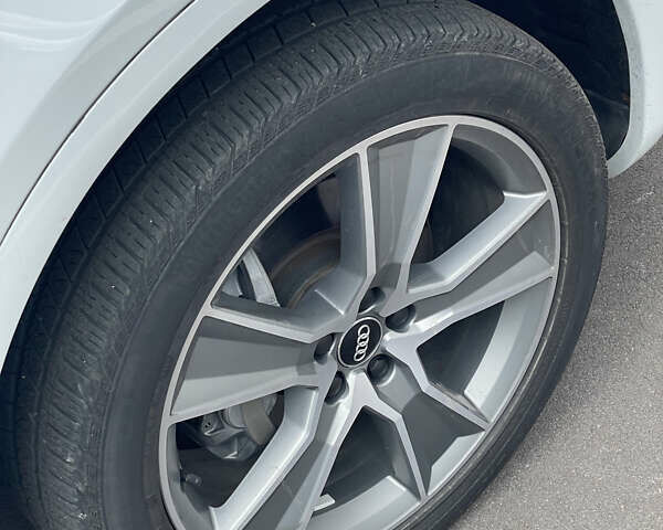 Белый Ауди Ку 5, объемом двигателя 1.98 л и пробегом 21 тыс. км за 30950 $, фото 5 на Automoto.ua