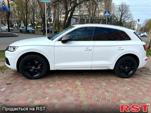 Белый Ауди Ку 5, объемом двигателя 2 л и пробегом 123 тыс. км за 31500 $, фото 8 на Automoto.ua
