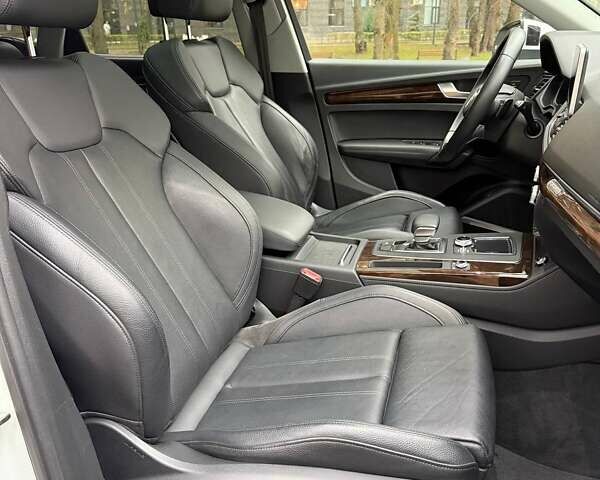 Белый Ауди Ку 5, объемом двигателя 1.98 л и пробегом 88 тыс. км за 26900 $, фото 19 на Automoto.ua