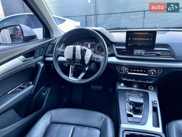 Білий Ауді Ку 5, об'ємом двигуна 1.98 л та пробігом 148 тис. км за 16400 $, фото 54 на Automoto.ua