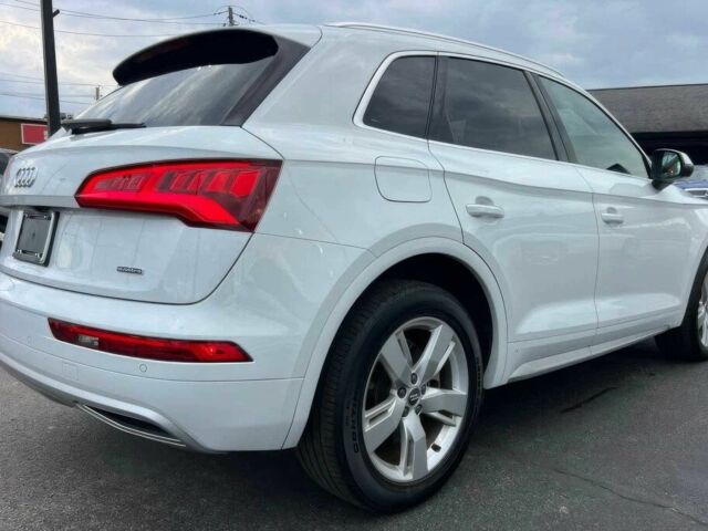 Білий Ауді Ку 5, об'ємом двигуна 2 л та пробігом 36 тис. км за 12500 $, фото 4 на Automoto.ua