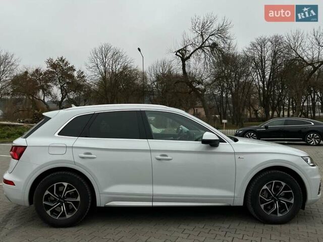 Белый Ауди Ку 5, объемом двигателя 1.97 л и пробегом 240 тыс. км за 38500 $, фото 3 на Automoto.ua