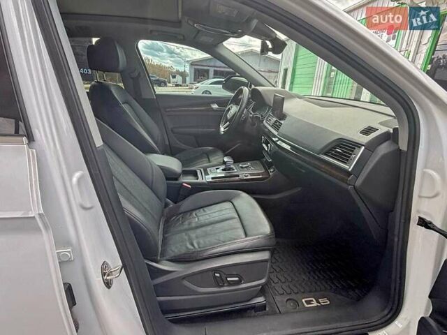 Білий Ауді Ку 5, об'ємом двигуна 1.98 л та пробігом 111 тис. км за 9500 $, фото 4 на Automoto.ua