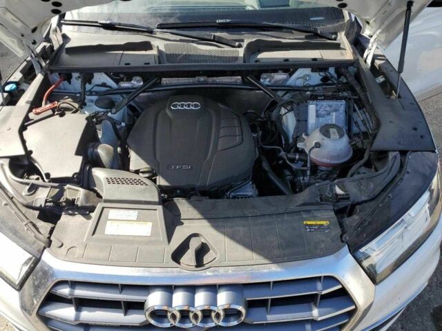 Белый Ауди Ку 5, объемом двигателя 0 л и пробегом 56 тыс. км за 6500 $, фото 11 на Automoto.ua