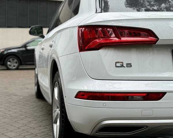 Белый Ауди Ку 5, объемом двигателя 1.98 л и пробегом 88 тыс. км за 26900 $, фото 7 на Automoto.ua