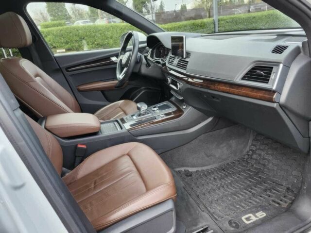 Білий Ауді Ку 5, об'ємом двигуна 2 л та пробігом 37 тис. км за 19200 $, фото 6 на Automoto.ua