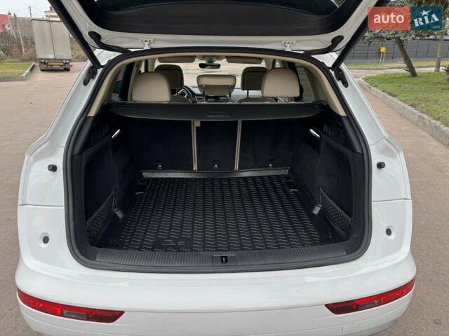 Белый Ауди Ку 5, объемом двигателя 1.98 л и пробегом 118 тыс. км за 25500 $, фото 9 на Automoto.ua