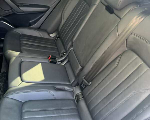 Белый Ауди Ку 5, объемом двигателя 1.98 л и пробегом 91 тыс. км за 37500 $, фото 39 на Automoto.ua