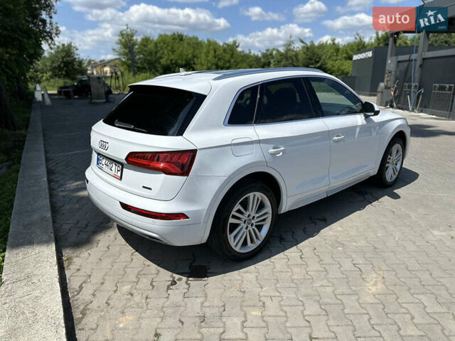 Білий Ауді Ку 5, об'ємом двигуна 1.98 л та пробігом 114 тис. км за 28999 $, фото 4 на Automoto.ua
